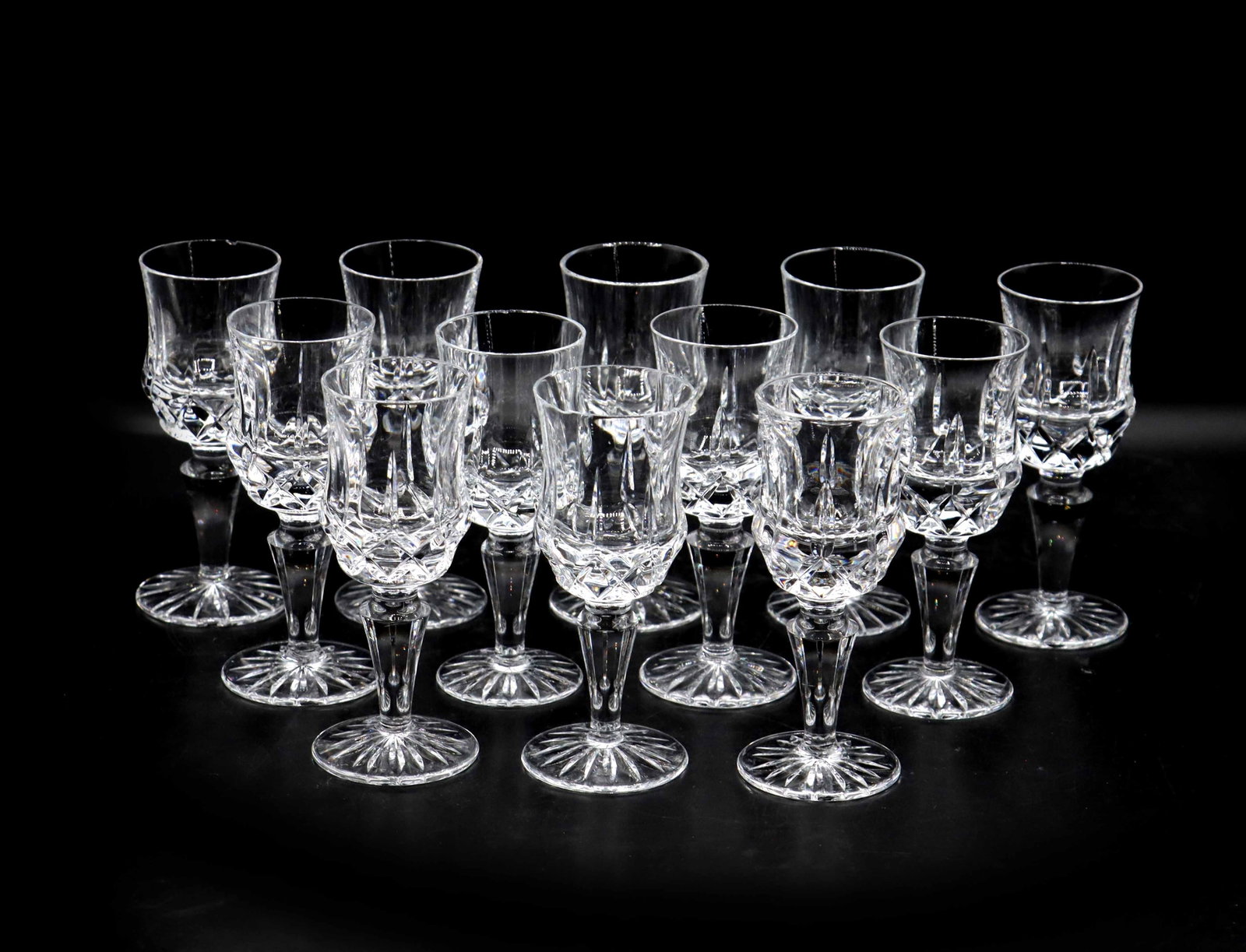 (12) Galway Cut Crystal Cordial Glasses (1 of 16)