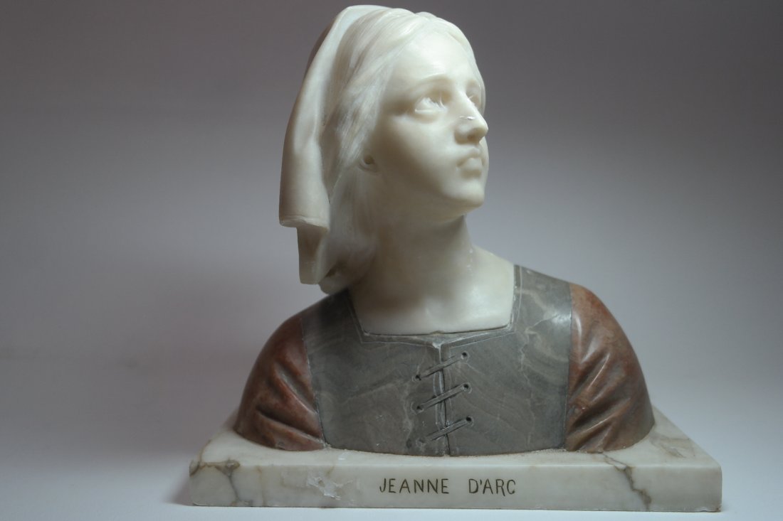 19th Century Jeanne D'Arc Marble sculpture: 19th Century Jeanne D'Arc Marble sculpture.