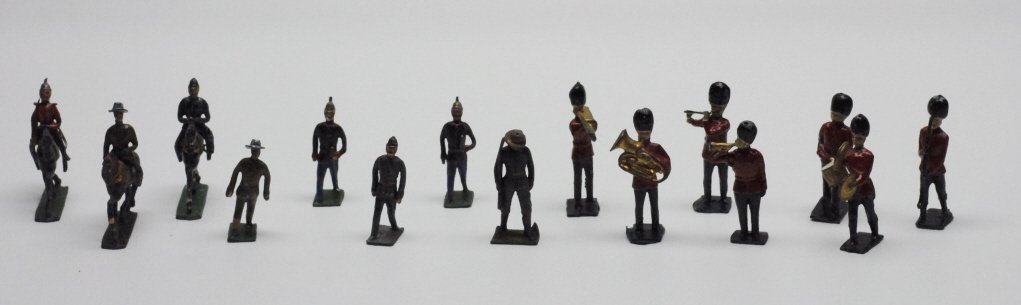Antique 20th C. English Lead Toy Soldiers: 20th Century Toy Soldiers. Set of 15. Appears to have original paint. Average Height: 2 in