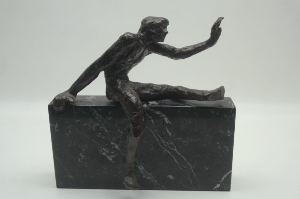 Victor Salmones (1937-1989) Realist Bronze: Height: 9.75 inchesVictor Salmones was born in Mexico City in 1937 to parents who were both of Spanish ancestry. His father immigrated to Mexico from Spain in the early thirties, and his mother was Sp