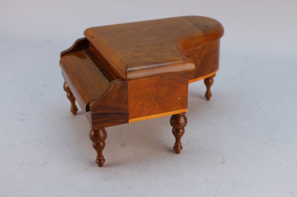 Vintage Thorens Piano Music Box (1 of 4)