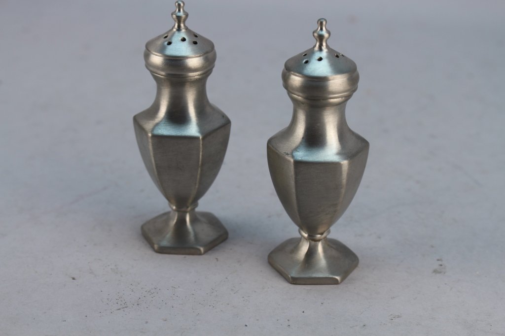 Pair of Pewter Salt/Pepper Shakers (1 of 2)