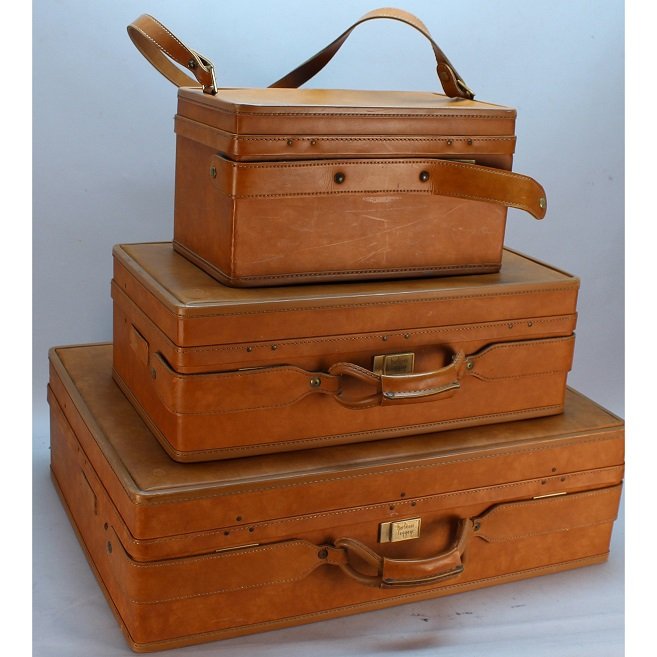 (3) Leather Hartmann Suitcases. (1 of 5)