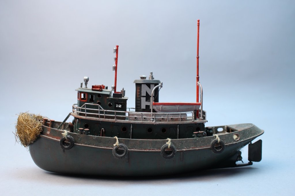 1979 Revell New Haven Tug Boat Model (1 of 5)