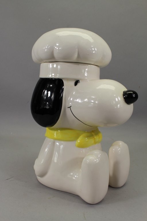 Vintage 1966 "Snoopy The Chef" Cookie Jar (1 of 3)