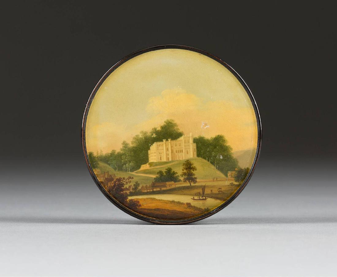 SCHNUPFTABAKDOSE MIT DER ANSICHT DES SCHLOSSES (1 of 1)