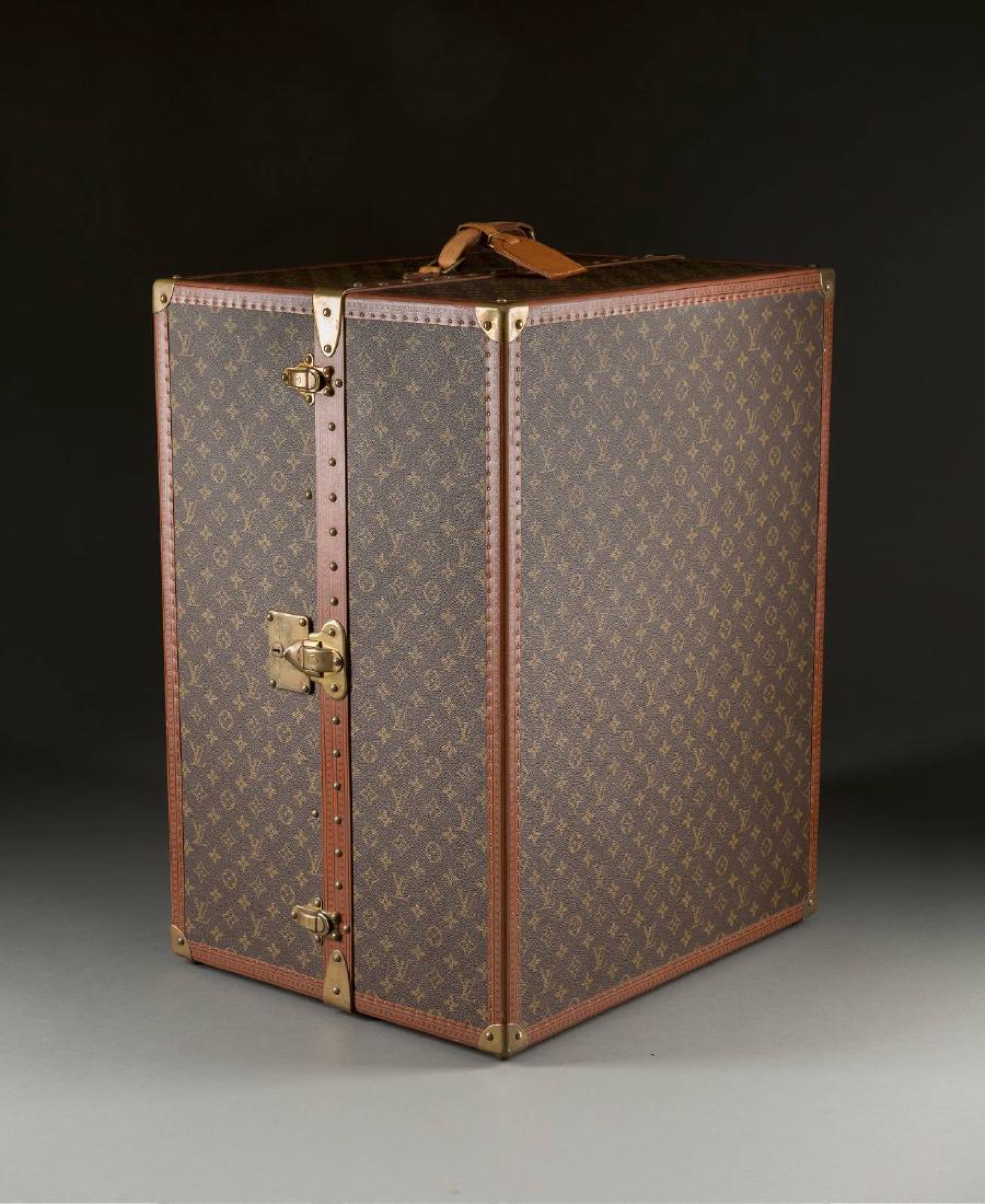 GROSSER LOUIS VUITTON SCHUHKOFFER (1 of 2)