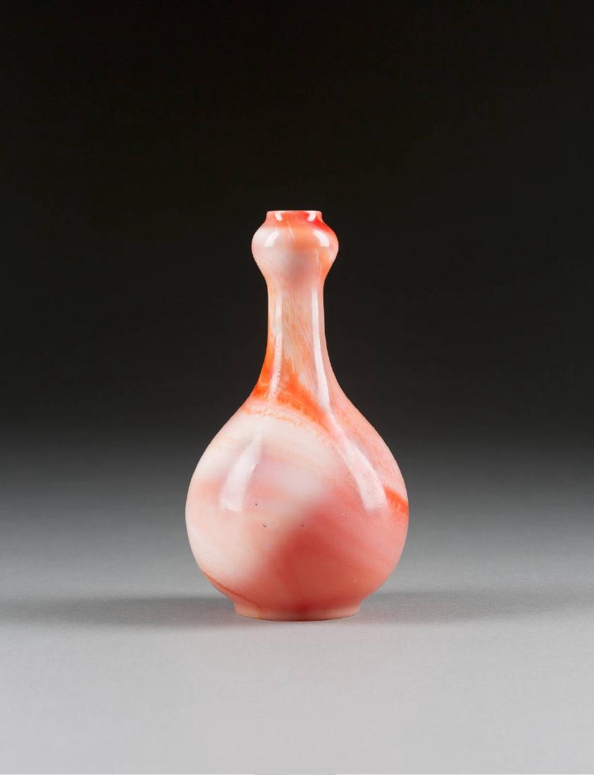 GLASVASE IN KORALLENFARBEN (1 of 2)