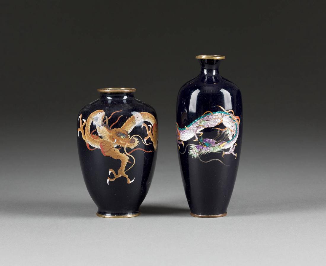 ZWEI CLOISONNÉ-VÄSCHEN (1 of 1)