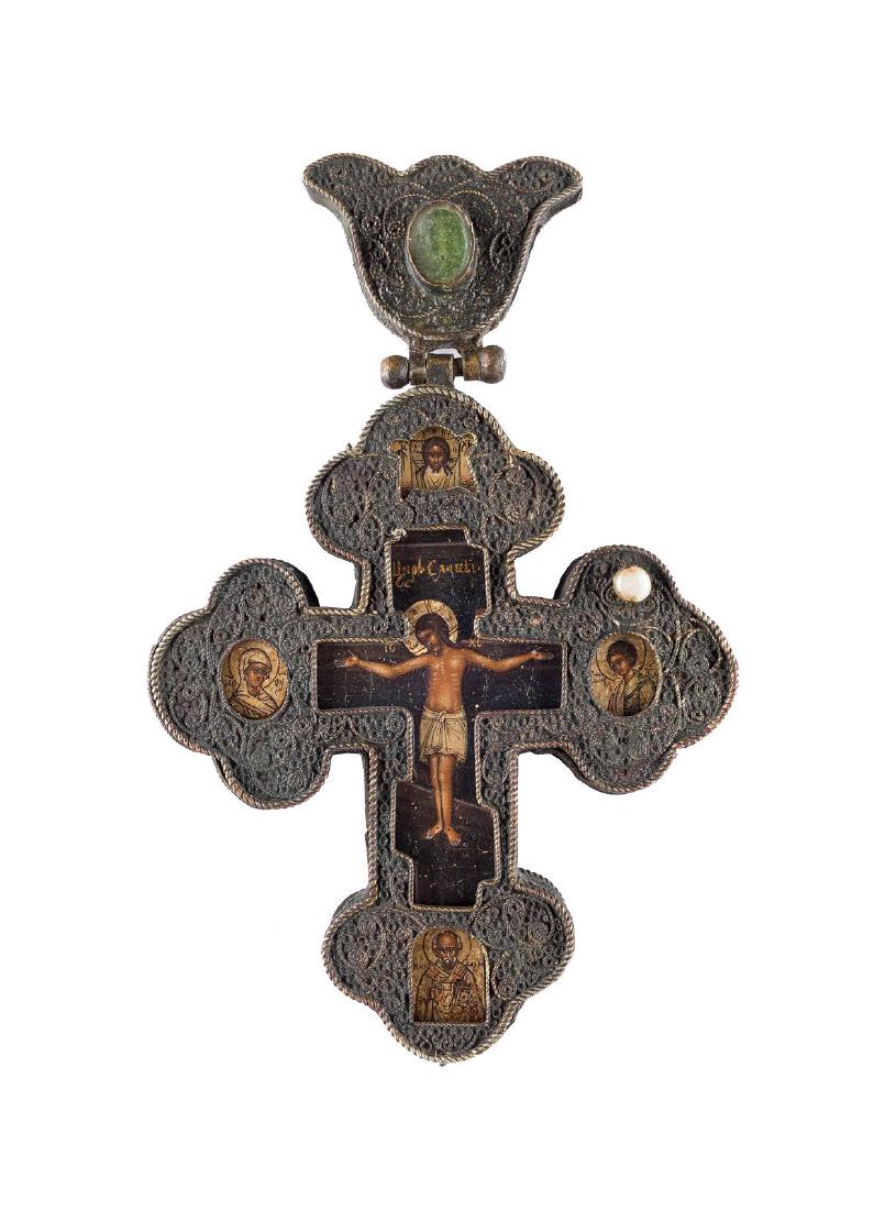 A FINE FILIGREE CRUCIFIX PENDANT  Russian, 17th century (1 of 2)