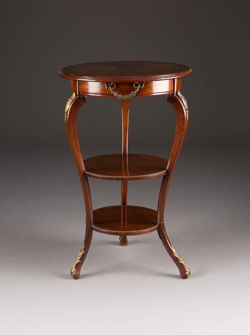 BEISTELLTISCH (ETAGERE) Frankreich o. England, um 1900. (1 of 1)