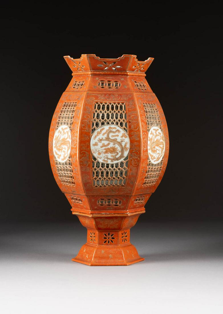 LAMPENSCHIRM MIT DRACHEN- UND PHÖNIXDEKOR China, (1 of 1)