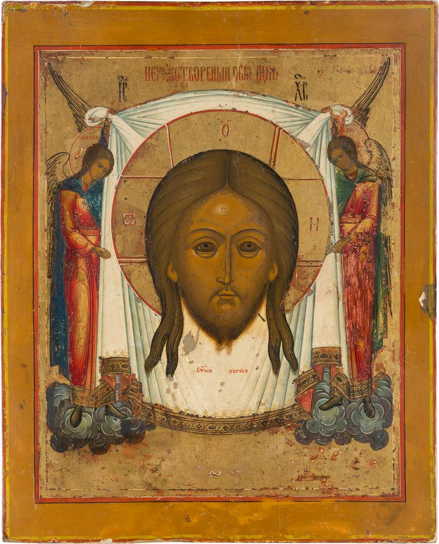 AN ICON SHOWING THE MANDYLION Russian, circa 1800: AN ICON SHOWING THE MANDYLION Russian, circa 1800 Tempera on wood panel. Executed on a gold ground. Losses, areas of retouching. 31.1 x 25.6 cm.IKONE MIT DEM MANDYLION Russland, um 1800 Laubholz-Tafel