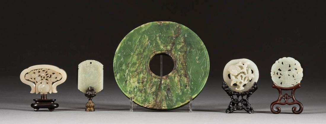 FÜNF JADESCHNITZEREIEN China, Qing-Dynasie Jade, (1 of 1)