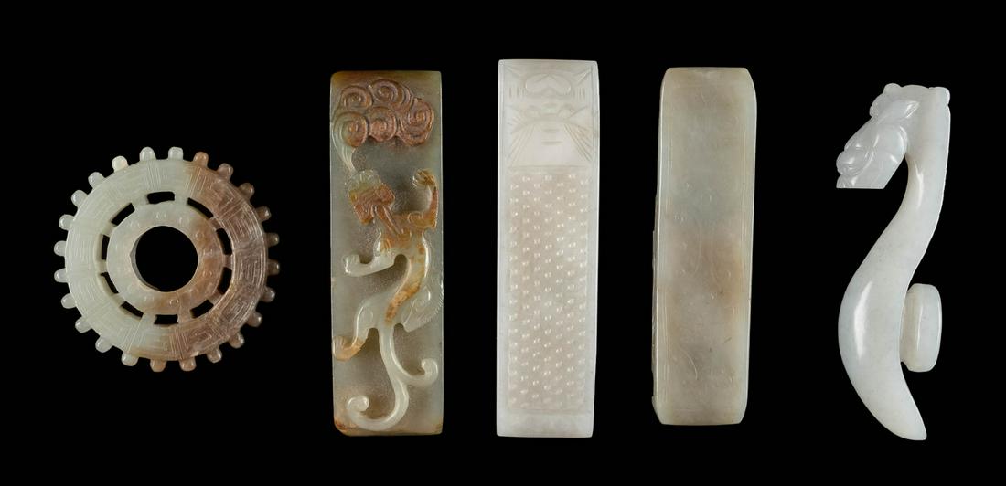 VIER GÜRTELSCHLIEßEN UND EIN ANHÄNGER (1 of 1)