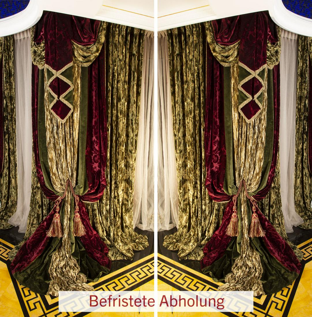 VERSACE'-VORHAENGE (10 SCHALS): 'VERSACE'-VORHÃ„NGE (10 SCHALS) wohl Italien, Atelier Versace, Anfang 21. Jh. Insg. 10 Schals, 2x mit versch. Stoffen, Samt, weinrot, olivegrÃ¼n, dunkelgrÃ¼n, part. mit Aufdruck, mit Kordelbesa