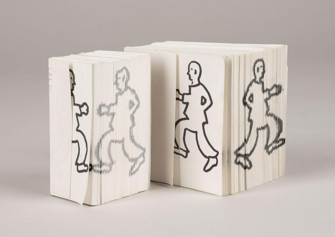 JAN VOSS, ZWEI DAUMENKINO 'SEITENSPRUNG' (BEIDE 1989): JAN VOSS 1936 Hamburg TWO THUMBNAILS 'SEITENSPRUNG' (BOTH 1989) Paper, printed on both sides, glued with paper backing. 10 x 10,5 x 6 cm resp. 10 x 5 x 5 cm. Each signed, dated, titled, numbered and i