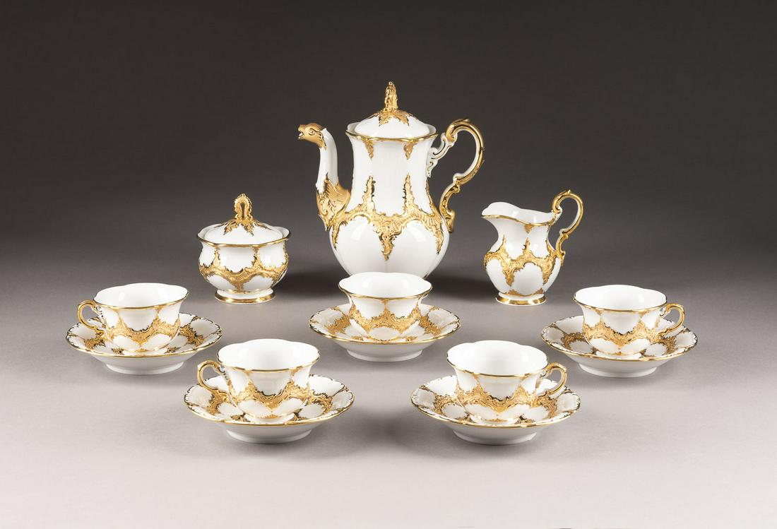 ACHTTEILIGES PRUNKVOLLES MOKKASERVICE 'B-FORM' (1 of 1)