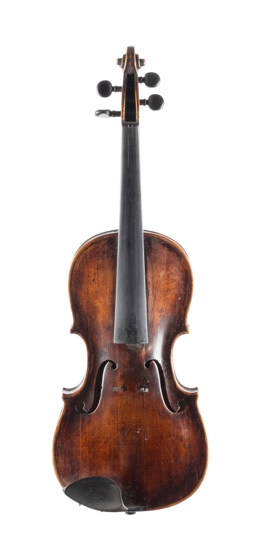VIOLINE UND 2 VIOLINBOEGEN Wohl Deutsch, Anfang 20. Jh. Ei: VIOLIN AND 2 VIOLIN BOWS probably German, beginning of the 20th century. One-piece spruce top and maple back, dark brown varnish, with case. 4/4 violin, l. 59 cm, body l. 35,5 cm. Unmarked. With spare