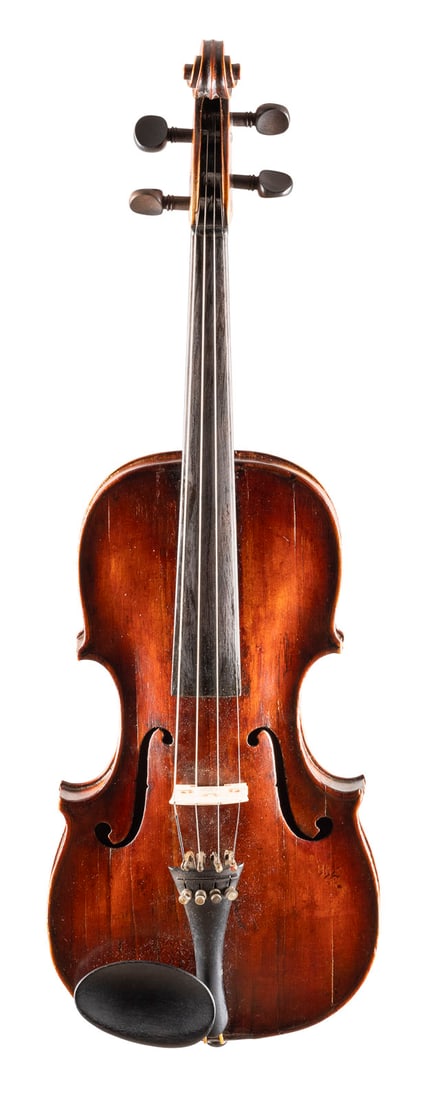 VIOLINE NACH VINCENZO RUGERI Wohl Cremona, um 1900 Zweite: VIOLIN AFTER VINCENZO RUGERI Probably Cremona, around 1900 Two piece spruce top and flamed maple back, dark brown varnish. 4/4 violin, l. 59, body l. 35,5 cm. Handwritten violin label: 'Vincenco Ruger