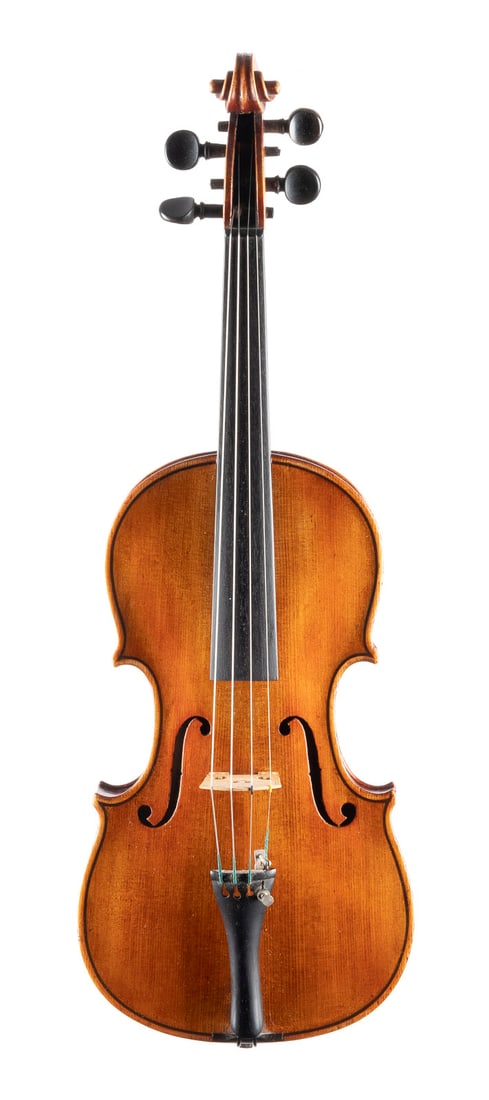 1/2 VIOLINE NACH ANTONIO STRADIVARI wohl Boehmen, Ende 19.: 1/2 VIOLIN AFTER ANTONIO STRADIVARIUS probably Bohemia, end of the 19th century. Two-piece spruce top and flamed maple back, light brown-reddish varnish. 1/2 violin, l. 52 cm, body l. 31,5 cm. Violin