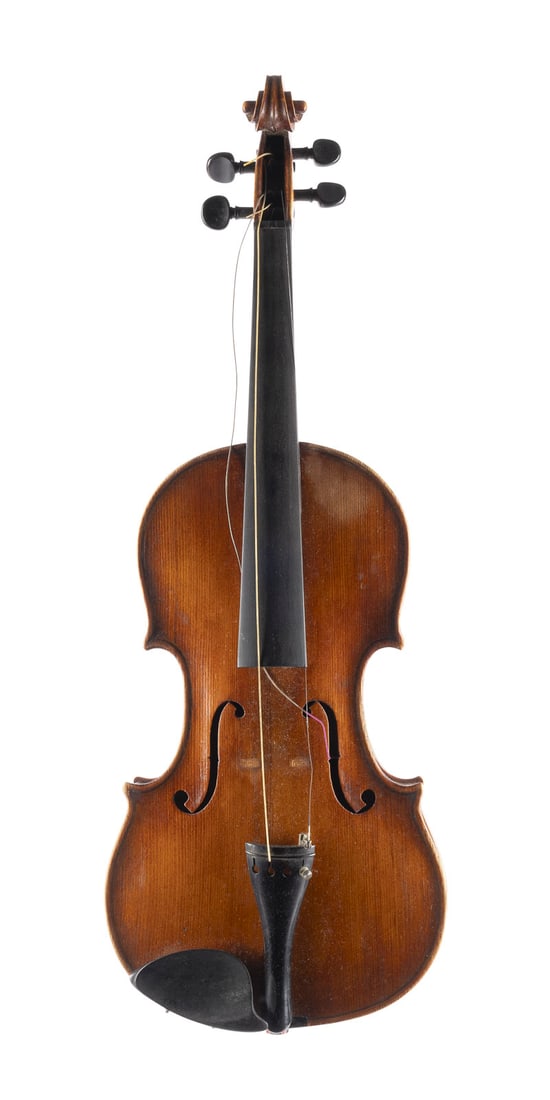 VIOLINE NACH ANDREAS GUARNERIUS UND VIOLINBOGEN H.R. PFRETZSCHNER Sachsen, Anfang 20. Jh.: VIOLIN AFTER ANDREAS GUARNERIUS AND VIOLIN BOW H.R. PFRETZSCHNER Saxony, early 20th century. Two-piece spruce top and one-piece flamed maple back, light brown varnish. 4/4 violin, l. 59 cm, body lengt
