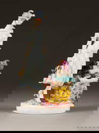 NATALJA JAKOWLEWNA DANKO SEHR SELTENE UND FEINE PROZELLAN-FIGUR 'DIE WAHRSAGERIN'