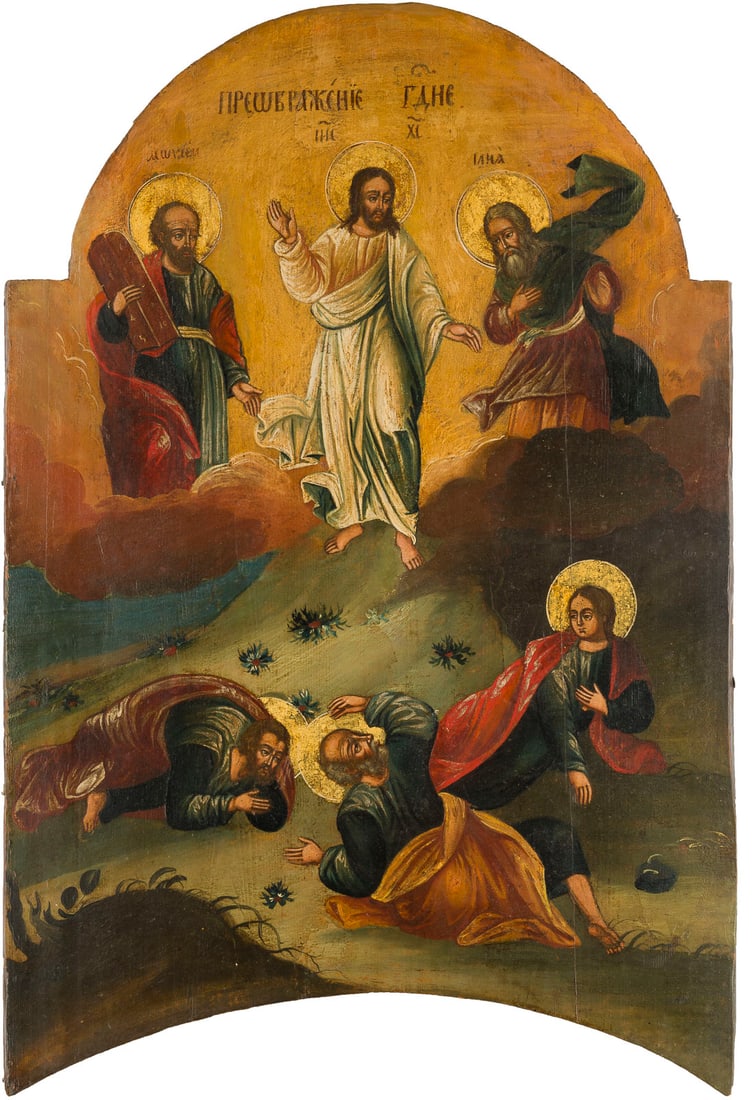 GROSSE IKONE MIT DER VERKLÄRUNG CHRISTI AUS EINER KIRCHEN-IKONOSTASE: A LARGE ICON SHOWING THE TRANSFIGURATION OF CHRIST FROM A CHURCH ICONOSTASIS Russian, 18th century Oil on wood panel. The haloes made of gold. Minimally restored. 67 x 45.5 cm.GROSSE IKONE MIT DER VER