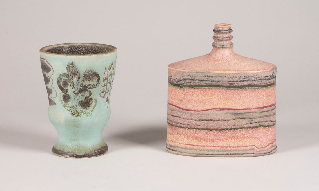 WALBURGA KUELZ - BECHER UND VASE: WALBURGA KUELZ 1921 Mittelberg - 2002 Erbach MUG AND VASE probably 1970/80 Cream-coloured clay, thrown and modelled, surfaces w. multi-toned green resp. reddish glaze and polychrome painted decoration