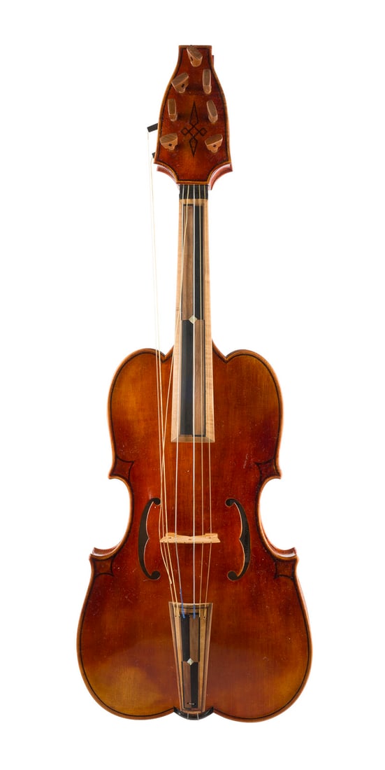 SELTENE LIRA DA BRACCIO MIT BOGEN HENNING ASCHAUER: RARE LIRA DA BRACCIO WITH BOW HENNING ASCHAUER In the Renaissance style, Oberammergau, 20th century. Two-piece spruce top and maple back, elaborately inlaid and purfling, seven strings, in Gewa case.