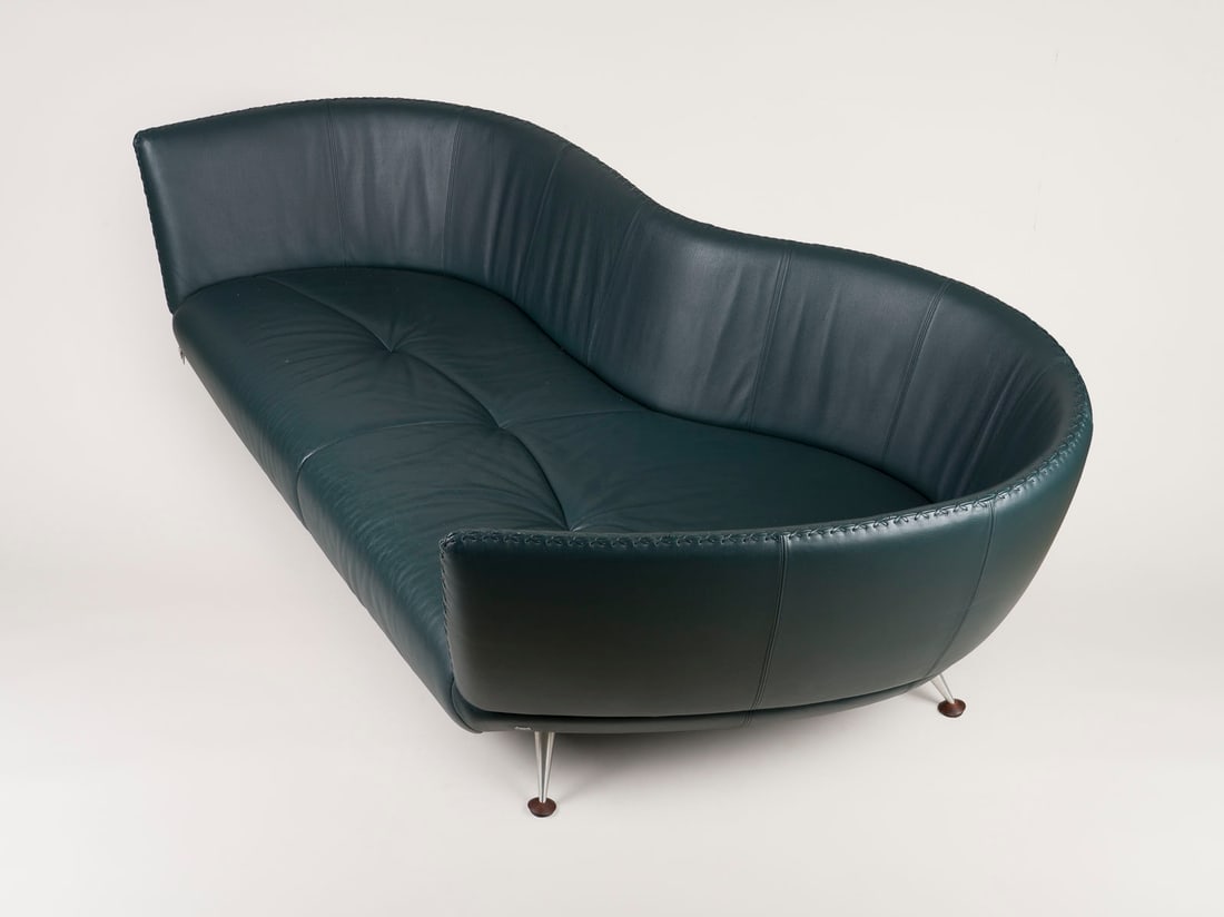 MATHIAS HOFFMANN – LEDER SOFA MODELL 'DS-102': MATHIAS HOFFMANN1954 Ulm LEATHER SOFA MODEL 'DS-102' Switzerland, de Sede, Design 1996 Wooden frame w, upholstered shell, dark-green leather cover, stichting w, core leather cord. H. 76 cm , W. 230 cm