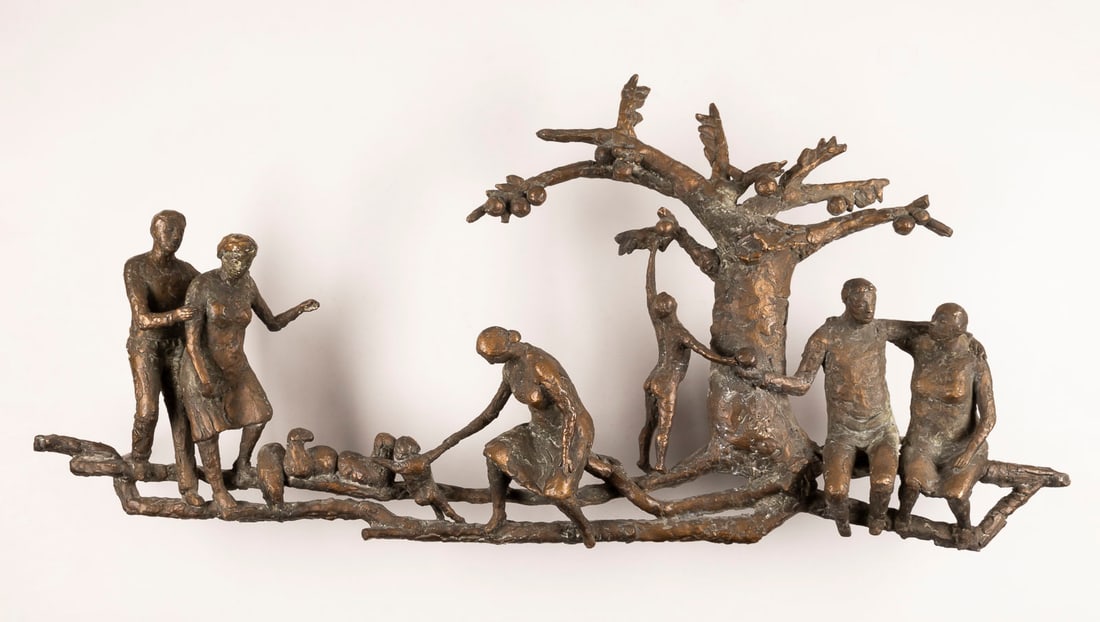 MODERNER BILDPLASTIKER - BRONZERELIEF 'LEBENSBAUM' (1963): MODERNER BILDPLASTIKER Taetig 2. H. 20. Jh. BRONZERELIEF 'LEBENSBAUM' (1963) Bronze, goldbraun patiniert. ca. 50 x 105 x 15 cm. Rueckseitig signiert 'Faltin / Foltin ?' und datiert. Part. min. mit Oxi