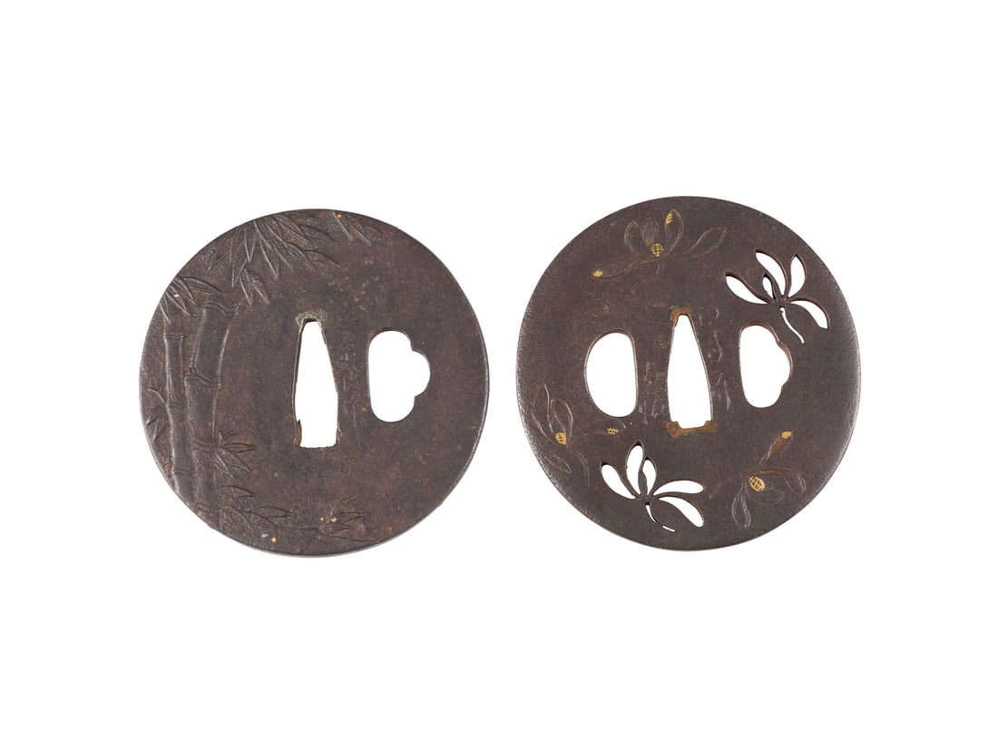 ZWEI TSUBA AUS EISEN