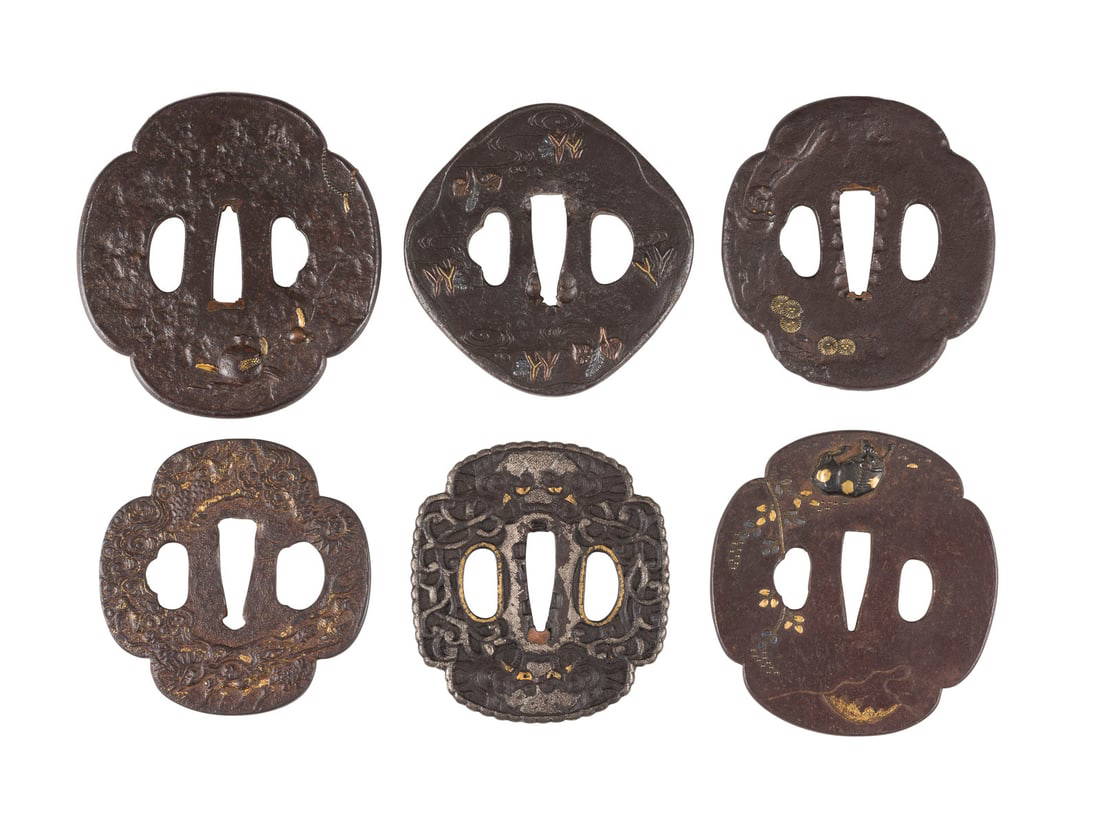SECHS TSUBA IN MOKKOGATA-FORM AUS EISEN