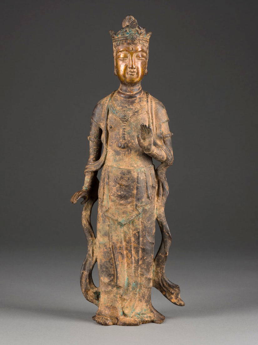 EINE VERGOLDETE FIGUR VON KANNON AUS BRONZE