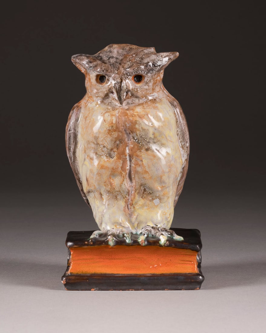 | EULE AUF EINEM BUCH (1 of 1)