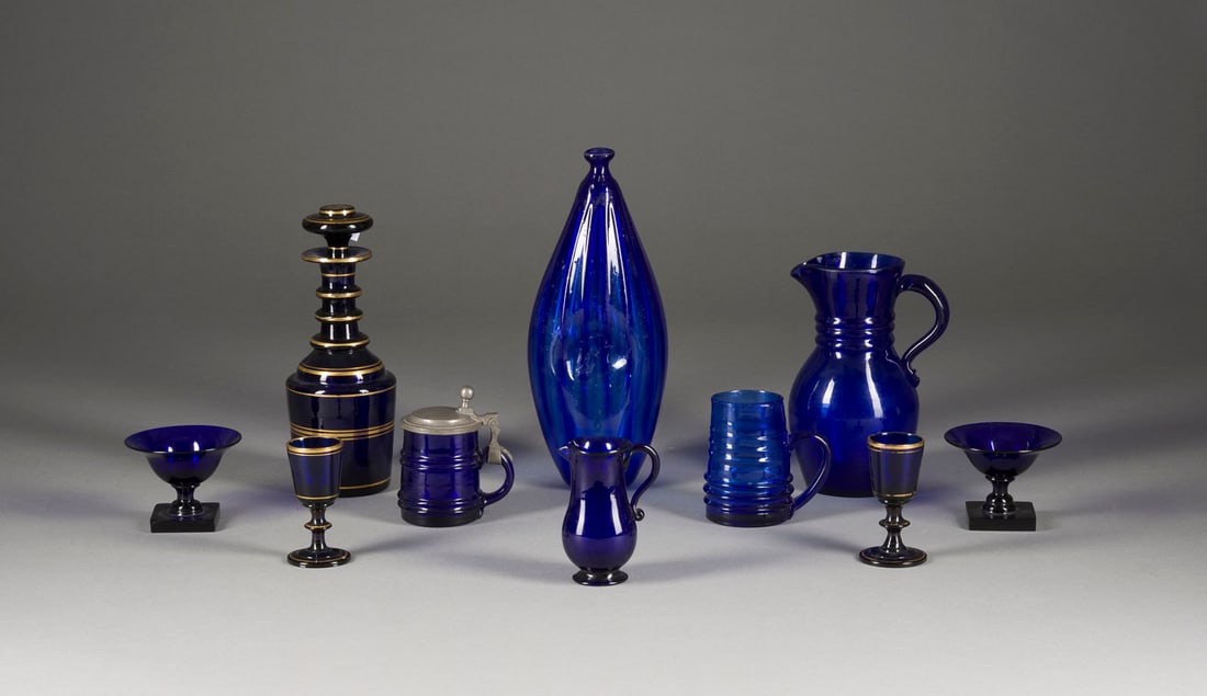 | SAMMLUNG VON ZEHN GLASOBJEKTEN (1 of 1)