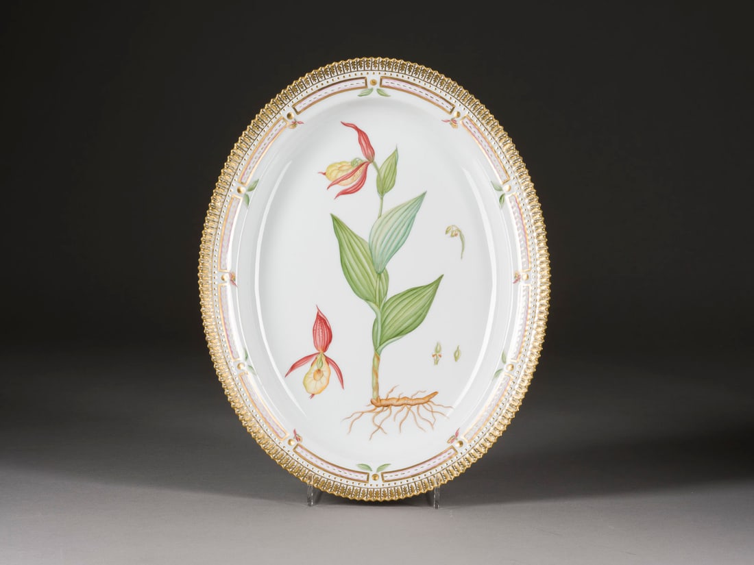 | OVALE PLATTE 'FLORA DANICA' (1 of 1)