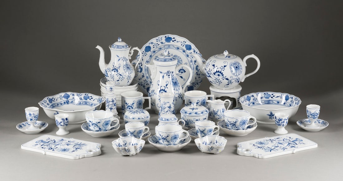 | 96-TEILIGES SERVICE 'ZWIEBELMUSTER' (1 of 1)