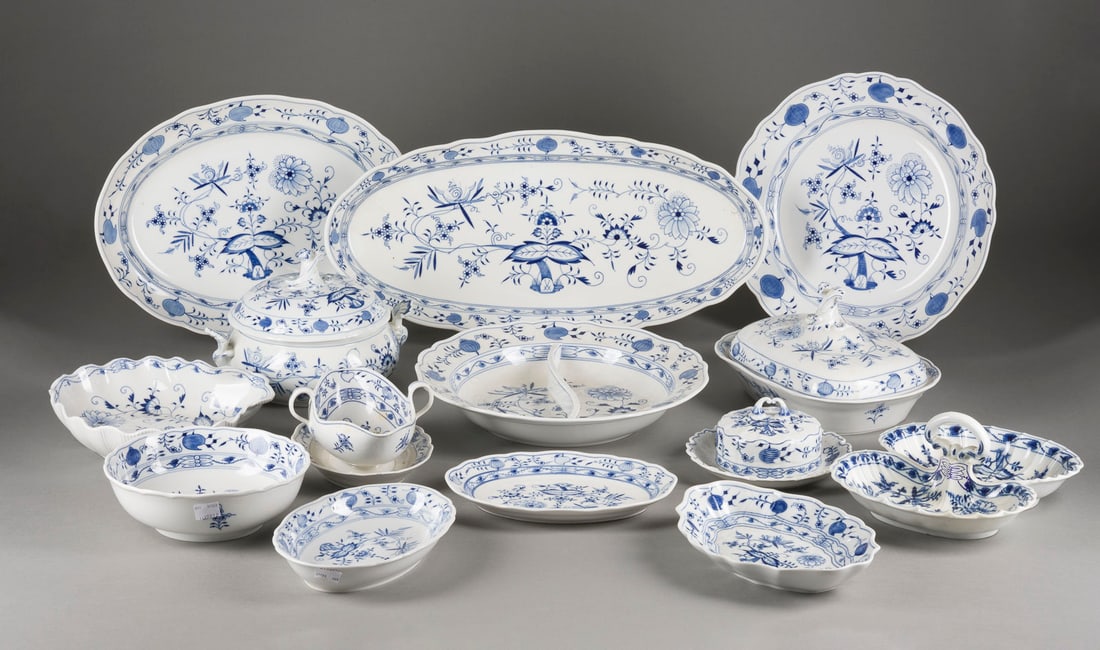 | 13-TEILIGES SERVICE 'ZWIEBELMUSTER' (1 of 1)