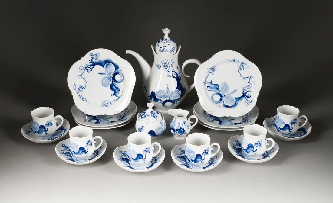 | 21-TEILIGES KAFFEESERVICE 'BLAUE ORCHIDEE AUF AST' (1 of 1)