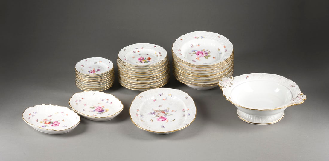 | 37-TEILIGES RESTSERVICE 'BLUMEN- UND INSEKTENMALEREI' (1 of 1)