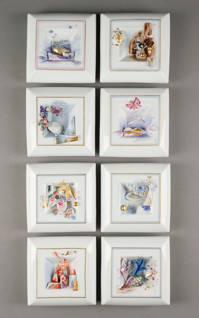 JÖRG DANIELCZYK | ACHT RELIEF-WANDBILDER: JÖRG DANIELCZYK 1952 Altzschillen ACHT RELIEF-WANDBILDER Deutsch, Meissen, um 1990 Porzellan, polychrome Malerei, Goldstaffage. 10x10x3,5 cm. Unterglasurblaue Schwertermarke, einmal 'A'. Jeweils