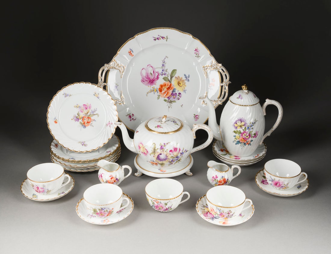 | 24-TEILIGES RESTSERVICE 'BLUMENDEKOR' (1 of 1)