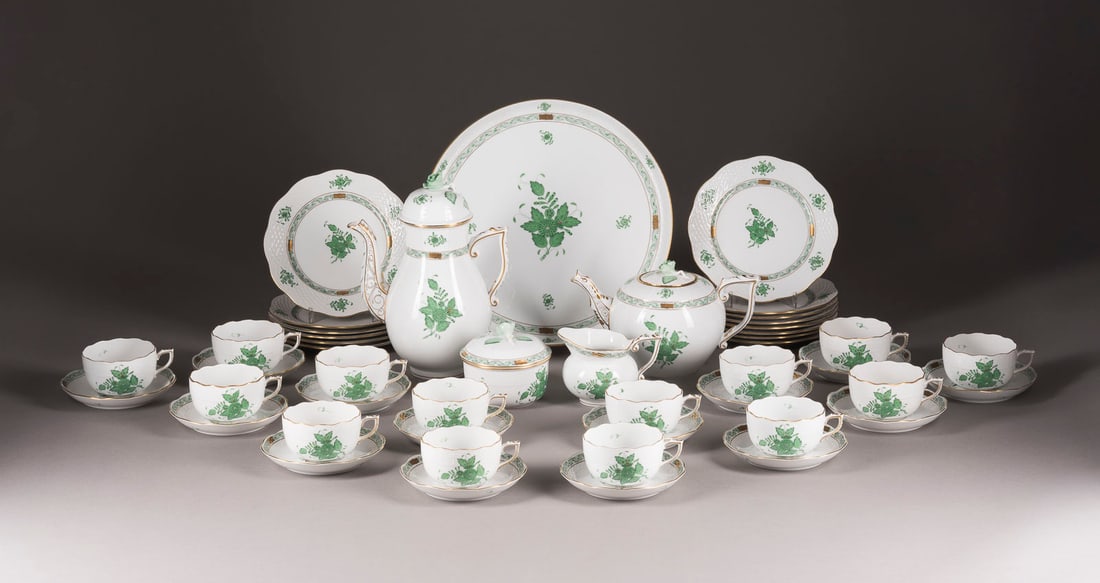 | 47-TEILIGES KAFFEE-/TEESERVICE 'APPONYI GRÜN' (1 of 1)