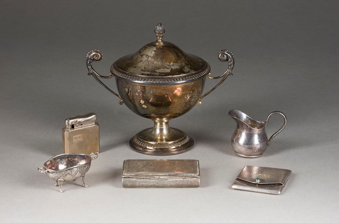| SAMMLUNG VON FÜNF SILBEROBJEKTEN (1 of 1)