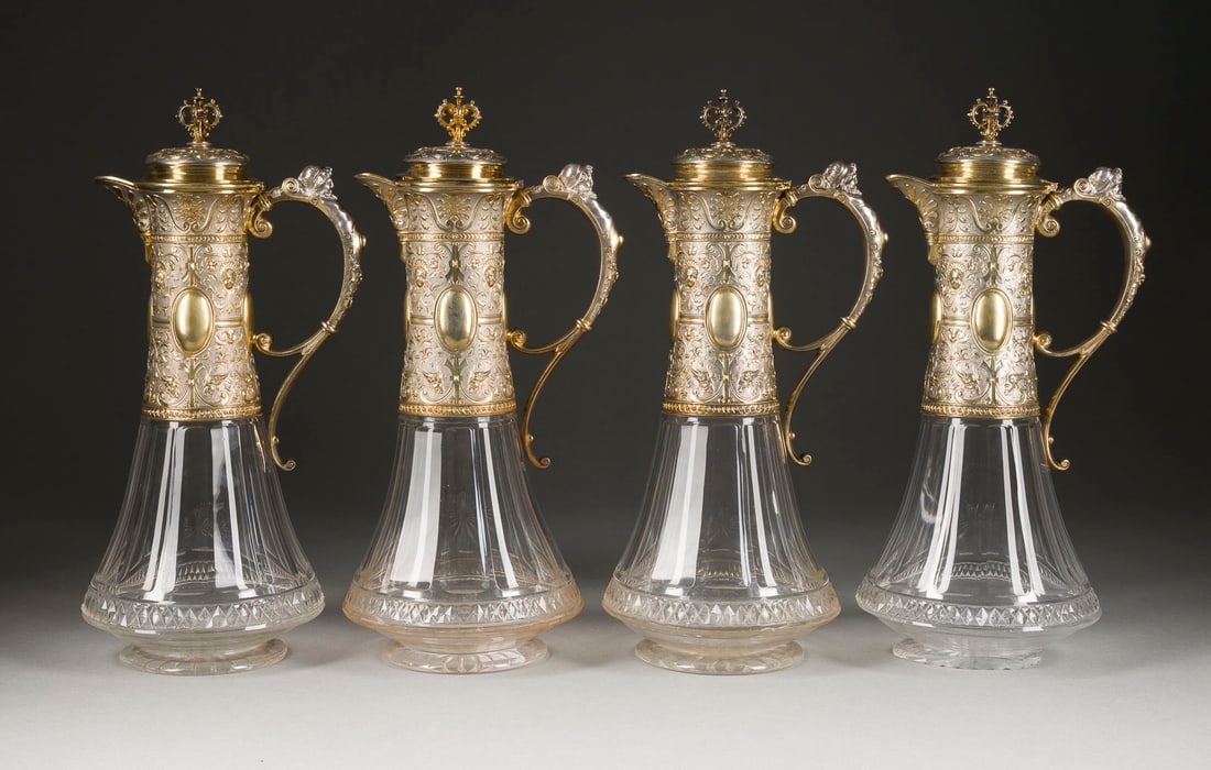 | VIER SILBERMONTIERTE HISTORISMUS-KARAFFEN (1 of 1)