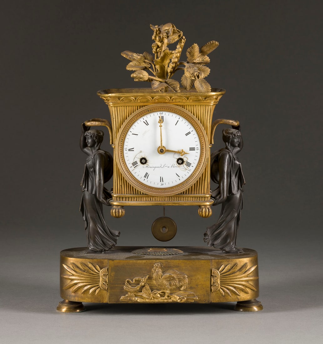 | EMPIRE PENDULE: EMPIRE PENDULE Frankreich, Paris, Armingaud l'Aine (erwähnt 1806 - 1813), um 1810 Bronze, Metall, part. vergoldet, part. dunkel patiniert, Emaille, Stahl. 31 x 21 x 8 cm. Auf dem Zifferblatt bez.