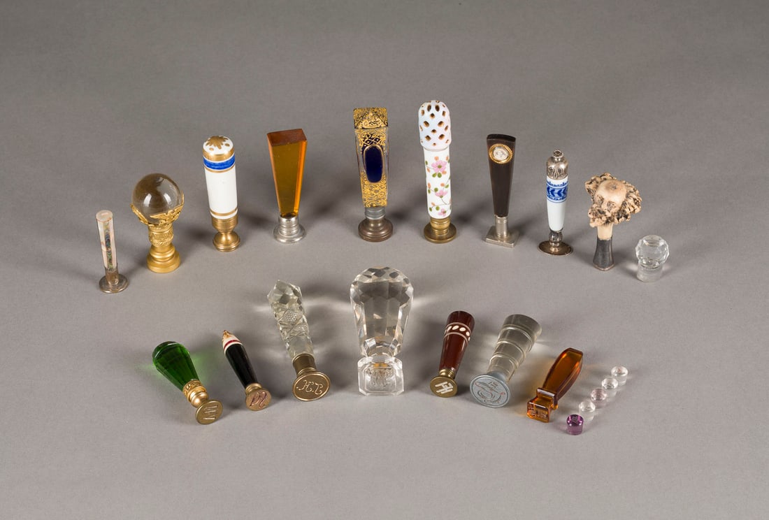 | KONVOLUT AUS 22 SIEGELN UND PETSCHAFTEN (1 of 1)