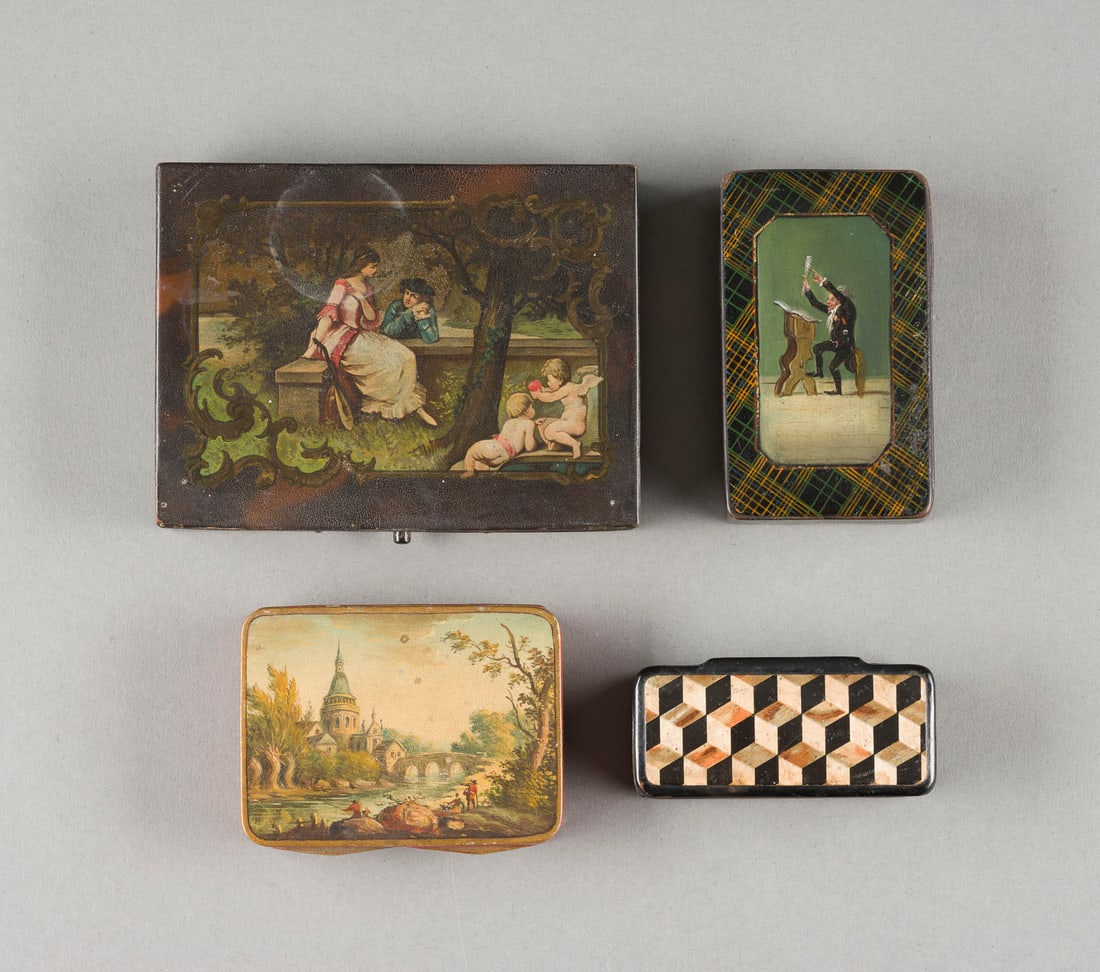 | KONVOLUT AUS 4 METALL- UND LACKDOSEN: KONVOLUT AUS 4 METALL- UND LACKDOSEN 19. Jh. Pappmache, schwarz lackiert, polychrom bemalt, Metall. Max. 2 x 13,5 x 10 cm, min. 2 x 8 x 3,5 cm. Unterschiedliche Formen mit Landschafts-, Figuren- und